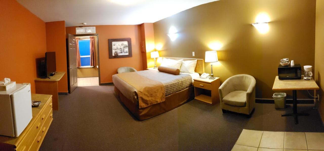 Avalon Inn オソヨース エクステリア 写真